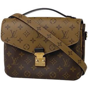 Louis Vuitton Pochette Metis MM Shoulder Bag